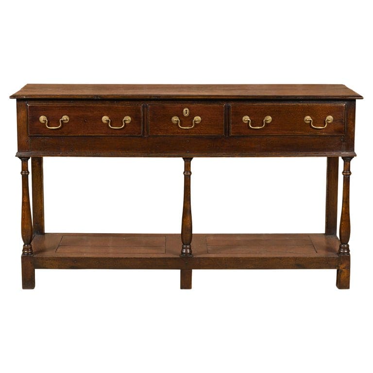 English 19th Century Oak Dresser Base with Three Drawers and Baluster