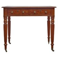 English 19th Century Mahogany Writing Desk with Fluted Legs and Leather Top